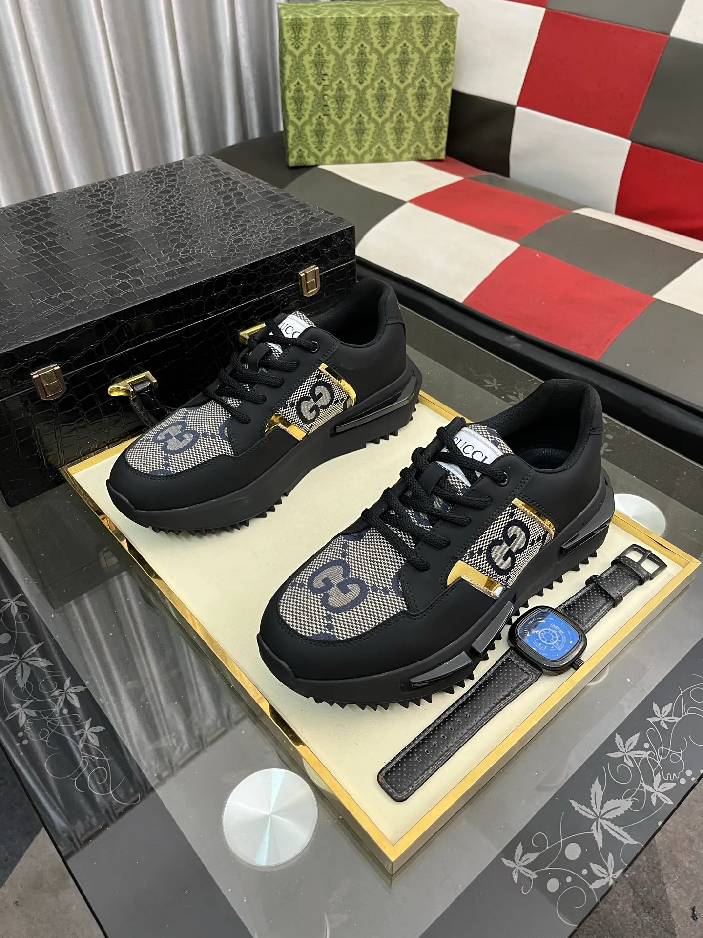 Men's Men's Shoes 💰458⌚️⌚️【GUCCI】Gucci men's latest white shoe series casual shoes! The official website is built 1:1. Upper: Made of imported cowhide, with electric embroidery ➕Inner lining: Made of high-quality first-layer pigskin, soft and comfortable. Picky material selection and exquisite workmanship give you the best enjoyment. Size: 38-44 yards, 4️⃣ colors available.